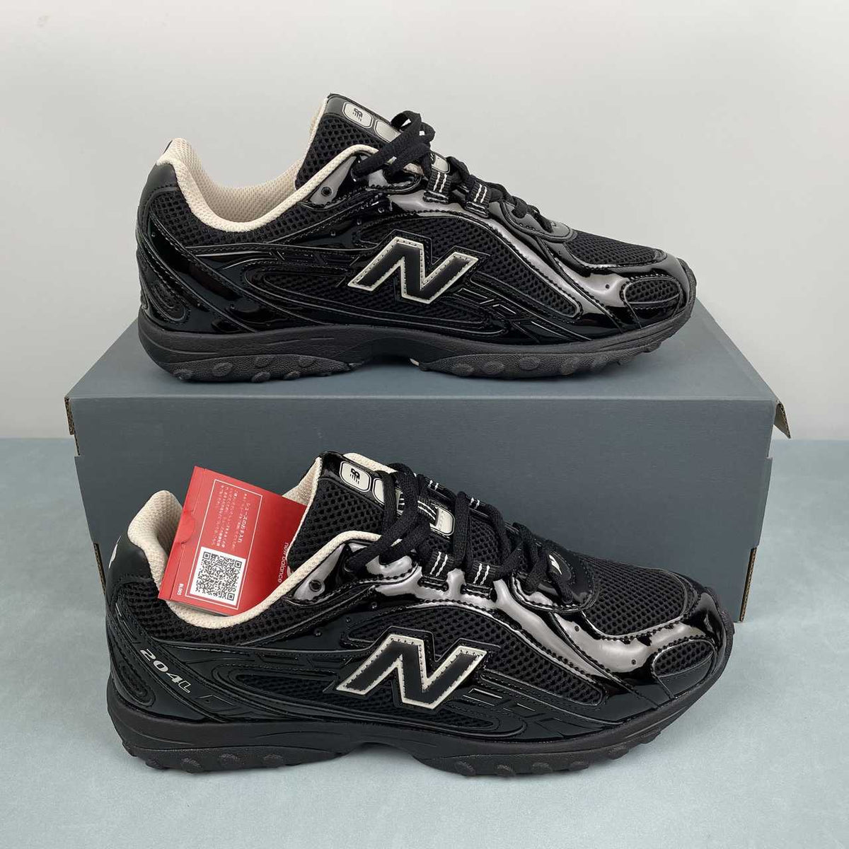 New Balance 204L - Black/Timberwolf