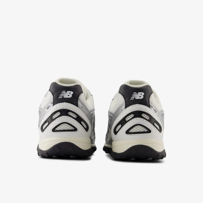 New Balance 204L - Silver Metallic/Black