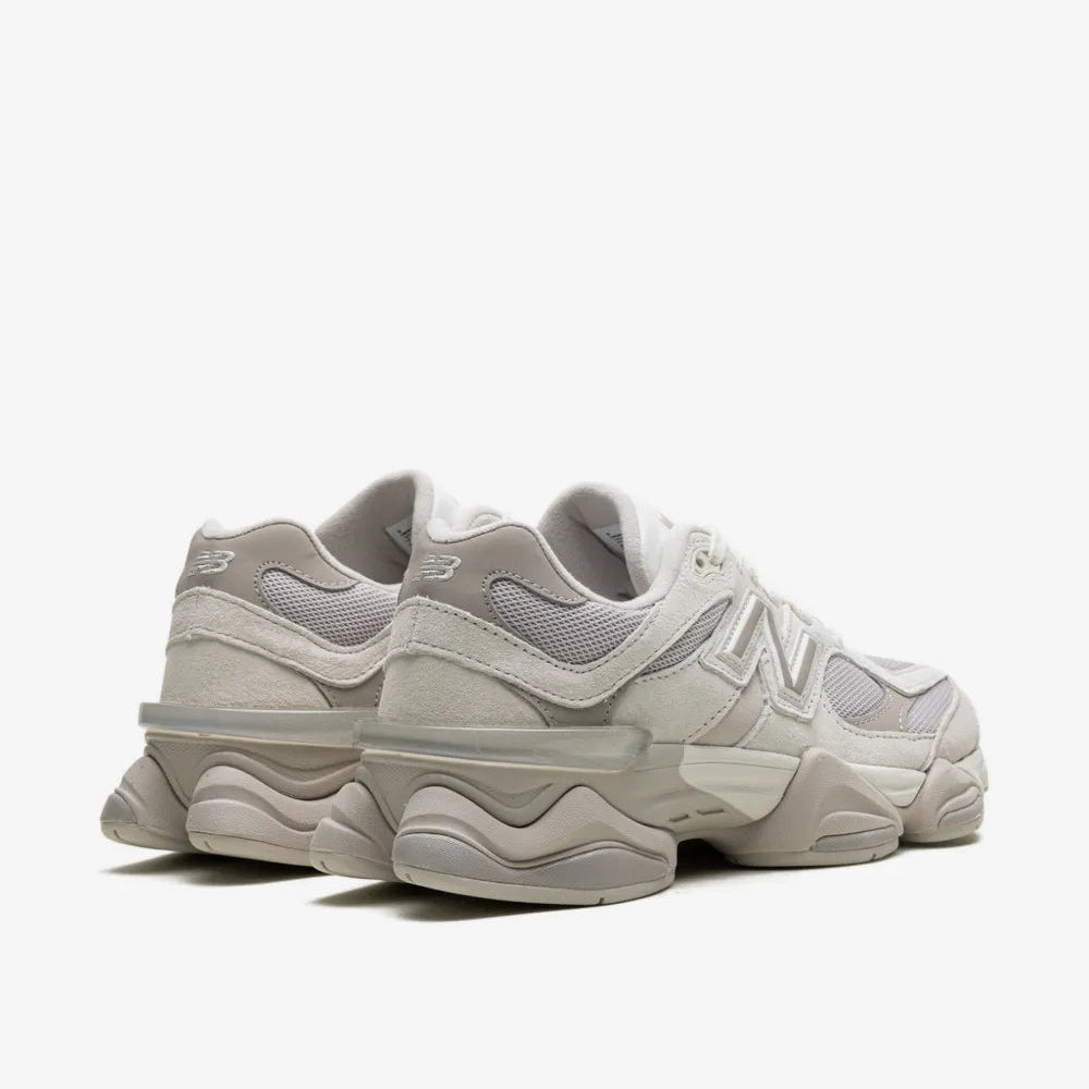 New Balance 9060 - Grey Moonbeam