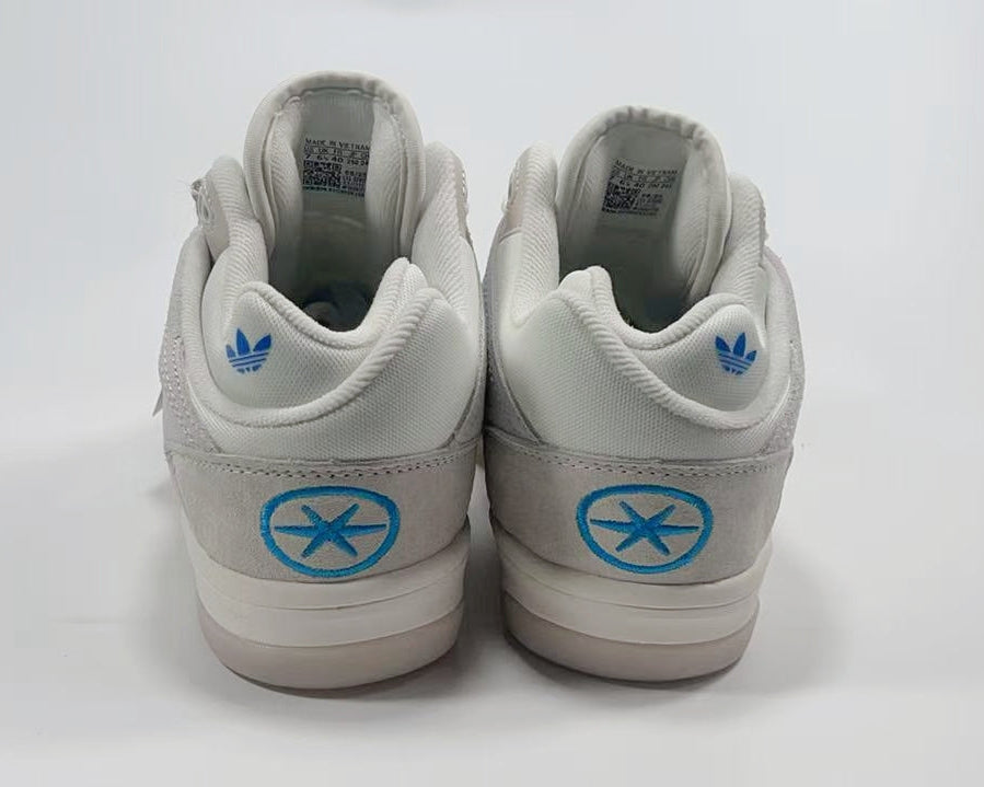 Adidas BadBo 1.0 - Bad Bunny Resilience
