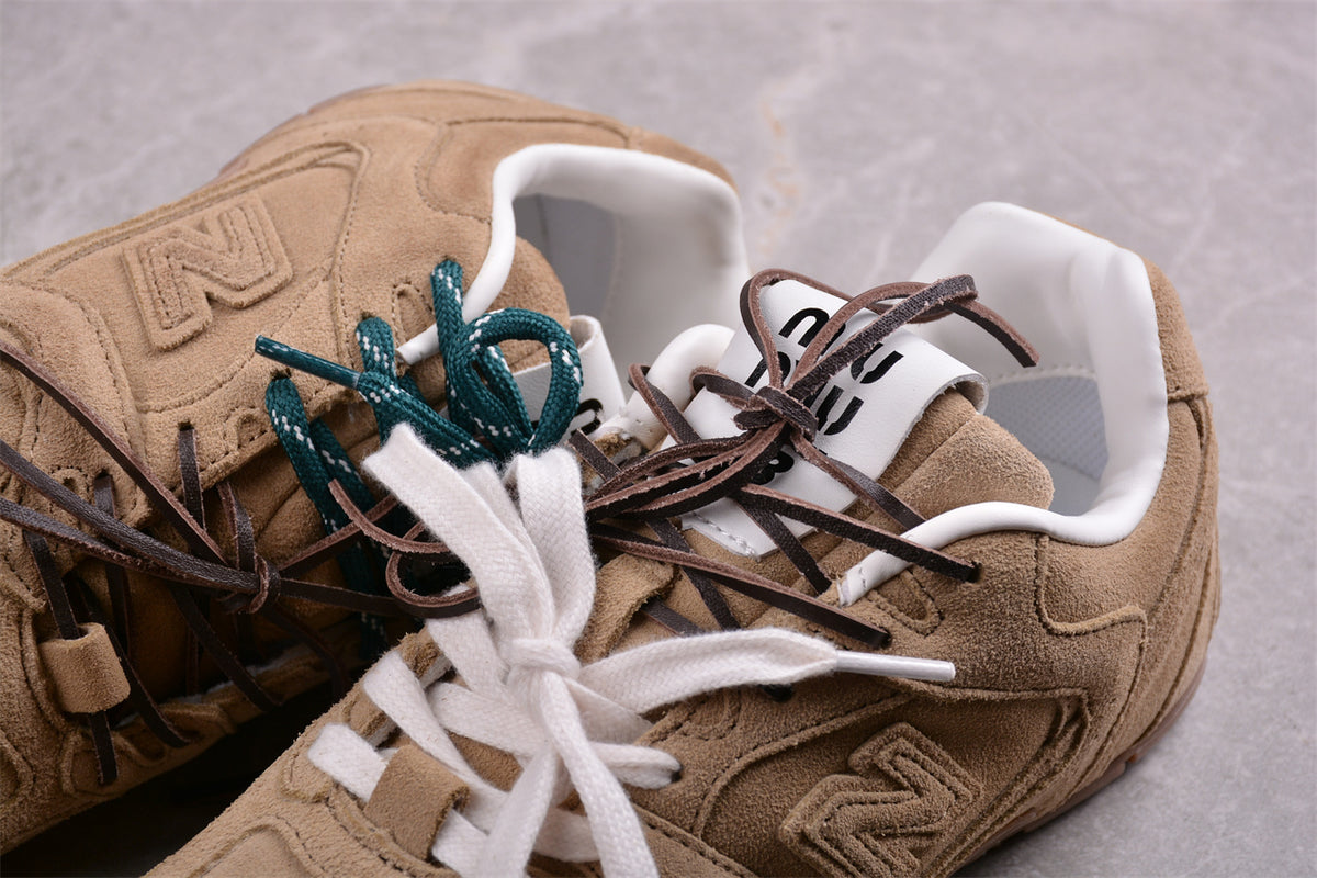 New Balance x Miu Miu 530 SL Suede - Ecru