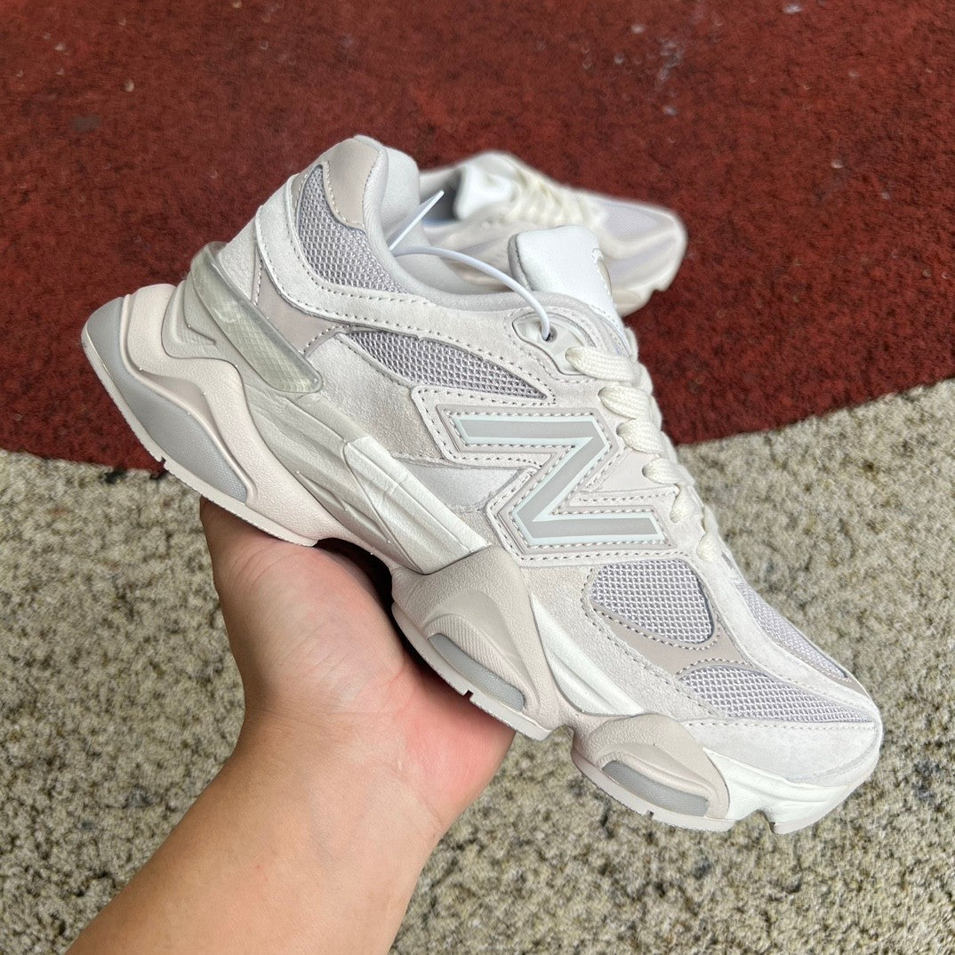 New Balance 9060 - Grey Moonbeam