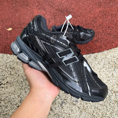New Balance - 1906A Black